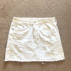 American eagle white jean skirt